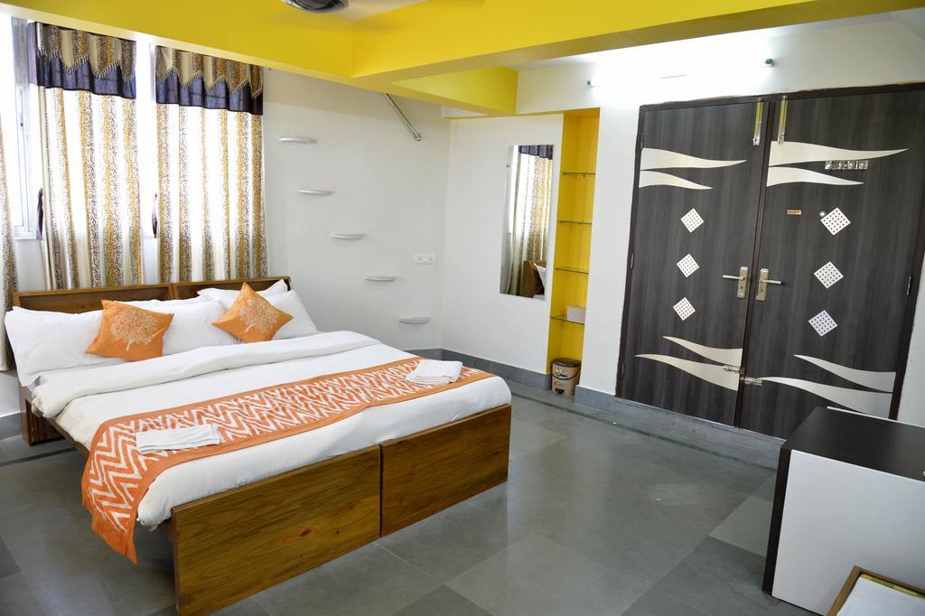 Ghosh Villa Guest House Калькутта Экстерьер фото