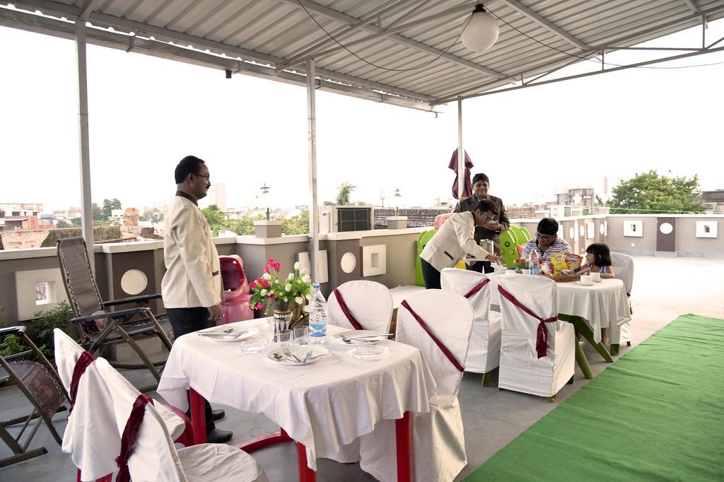 Ghosh Villa Guest House Калькутта Экстерьер фото